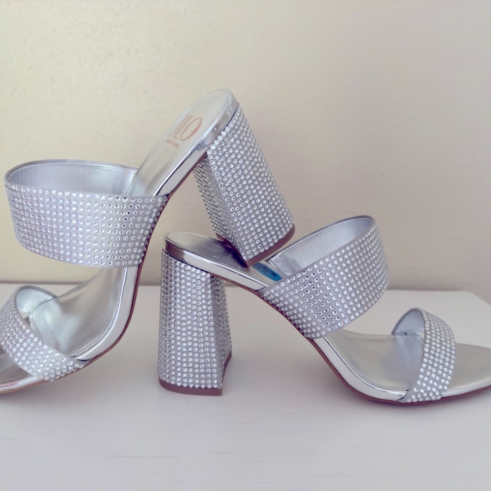 New JLO Size 10 GORGEOUS silver rhinestone sandals with thick heel and 2 bands.